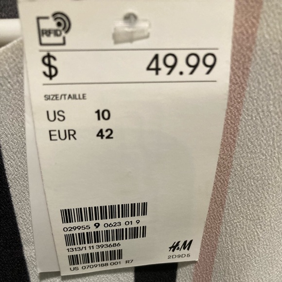 NWT H & M
Size 10
Black/Cream/Yellow & Pink
Bottom part is has pleats - Picture 6 of 7